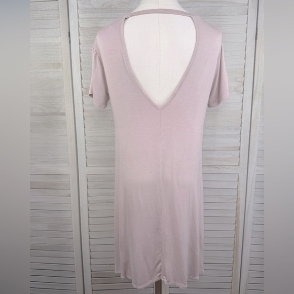 FOREVER 21 T-Shirt Mini Dress Flowy with Cut Out Back Mauve-Large - Picture 2 of 2